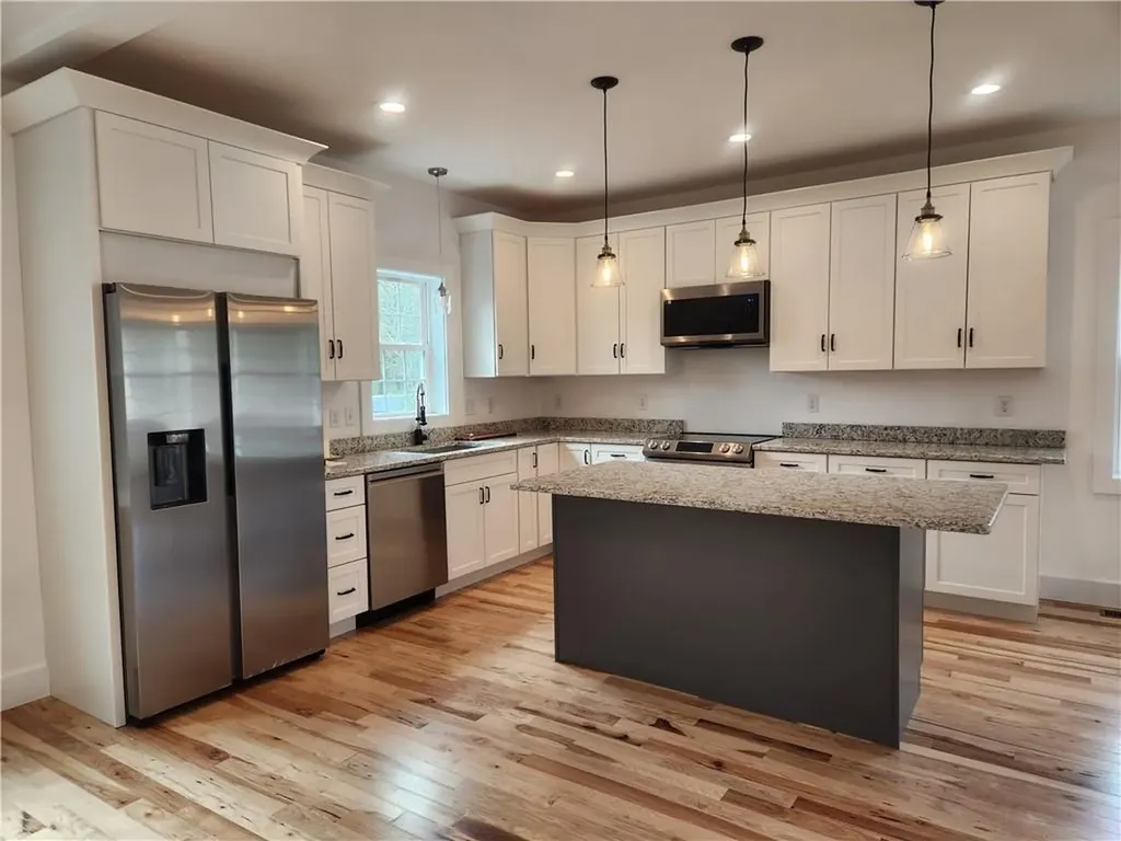 1284 Boston Neck Road Narragansett RI 02882