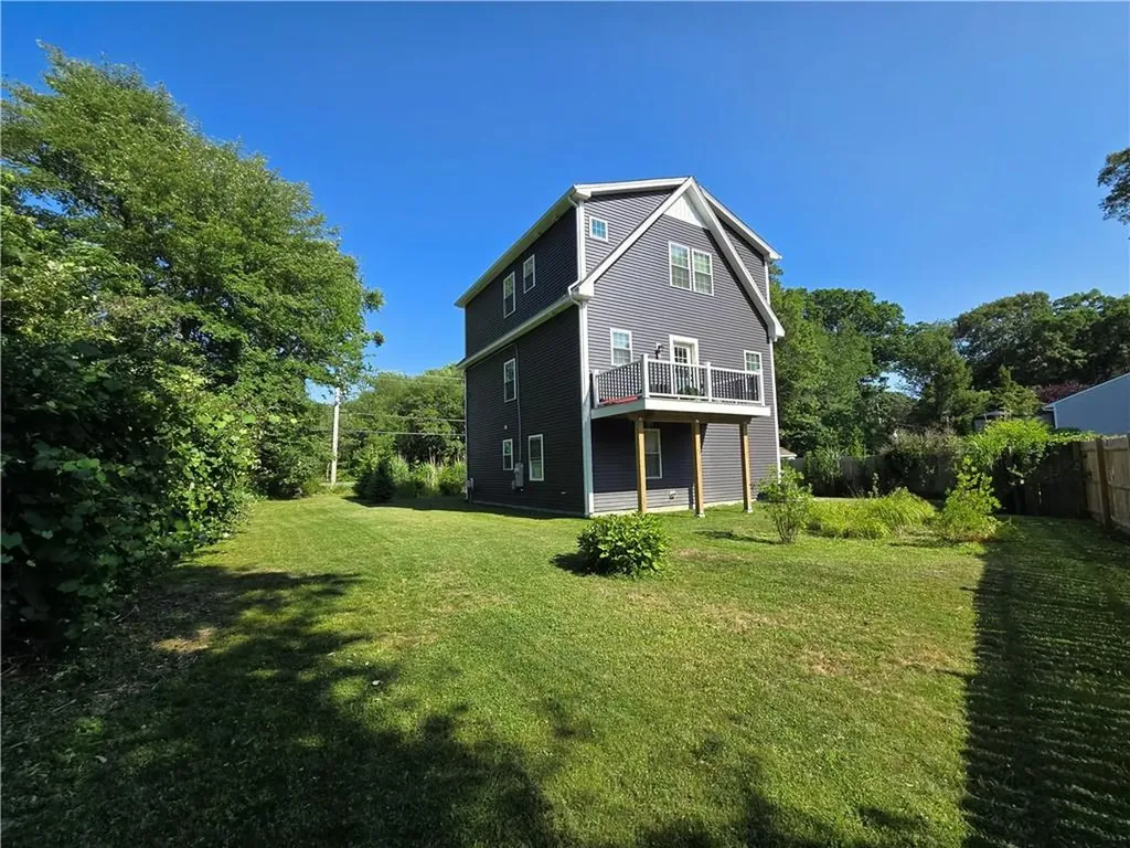 1284 Boston Neck Road Narragansett RI 02882