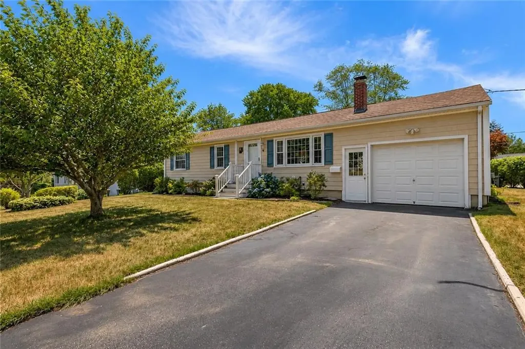 48 Lakeside Drive Smithfield RI 02917