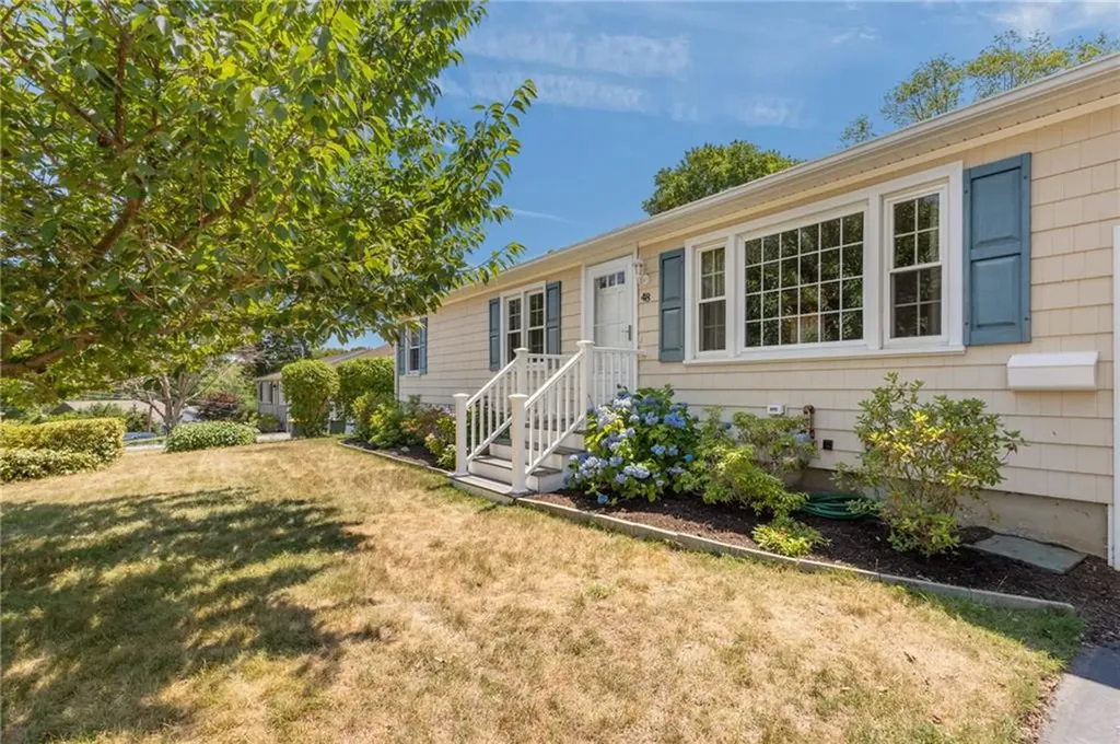 48 Lakeside Drive Smithfield RI 02917