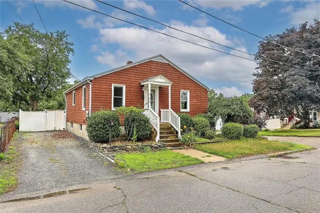 264 Phillips Street Woonsocket RI 02895