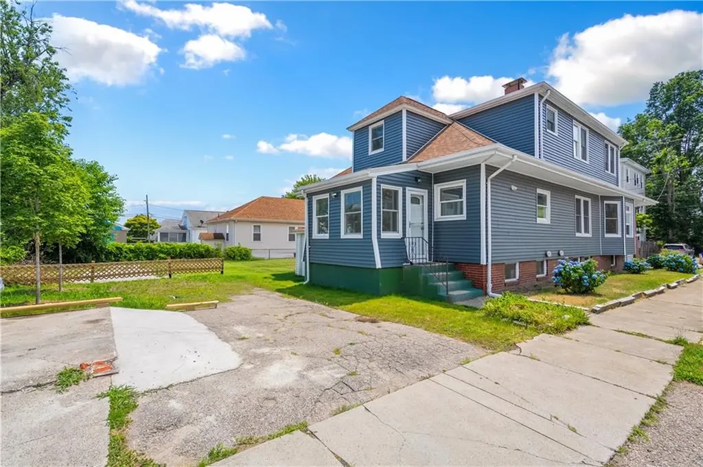 178 Ledge Street Providence RI 02904