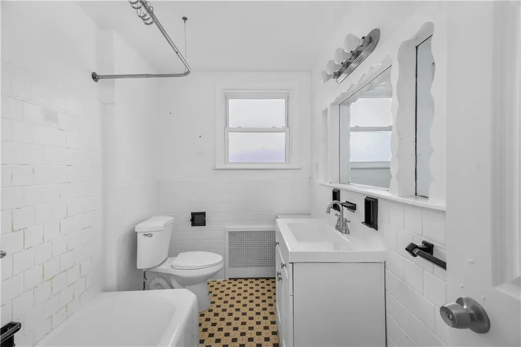 178 Ledge Street Providence RI 02904