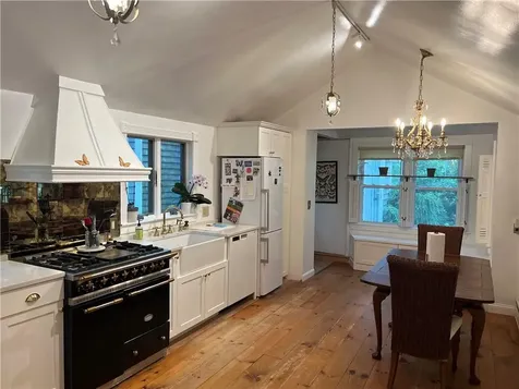 49 Sanford Avenue North Kingstown RI 02852