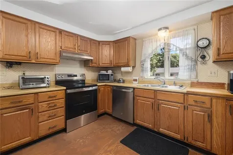 37 Opechee Drive Bristol RI 02809