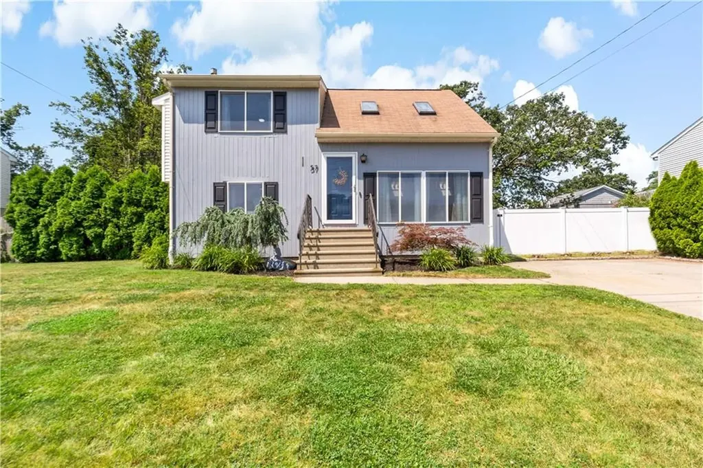 57 Vanstone Avenue Warwick RI 02889