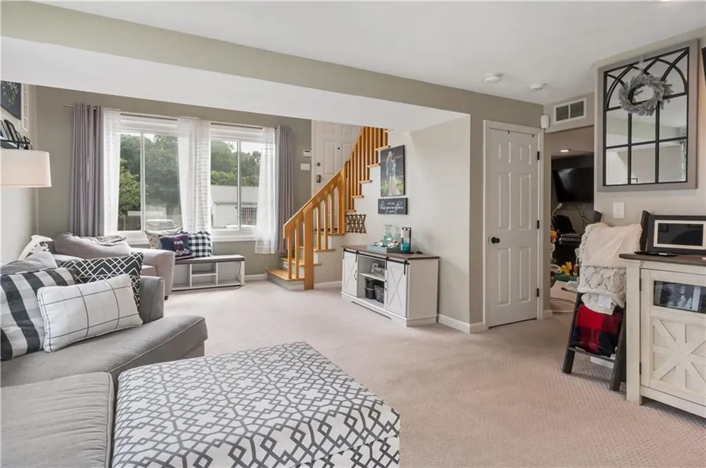57 Vanstone Avenue Warwick RI 02889