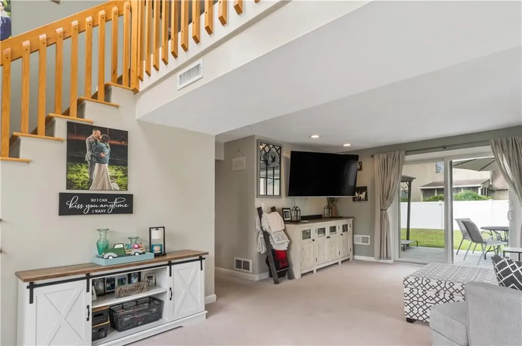 57 Vanstone Avenue Warwick RI 02889