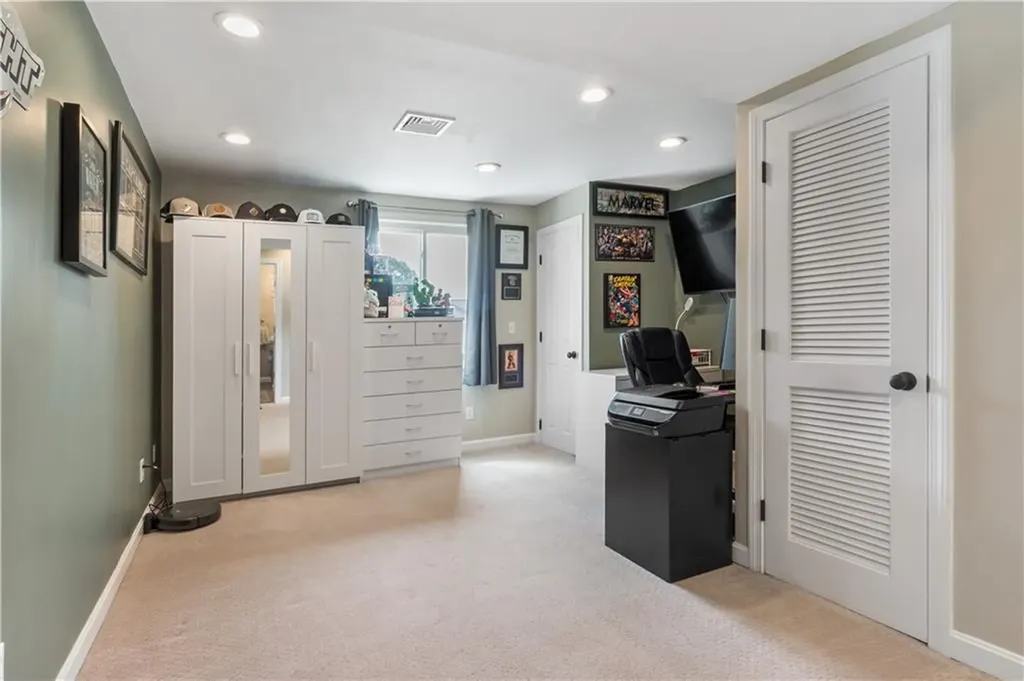 57 Vanstone Avenue Warwick RI 02889