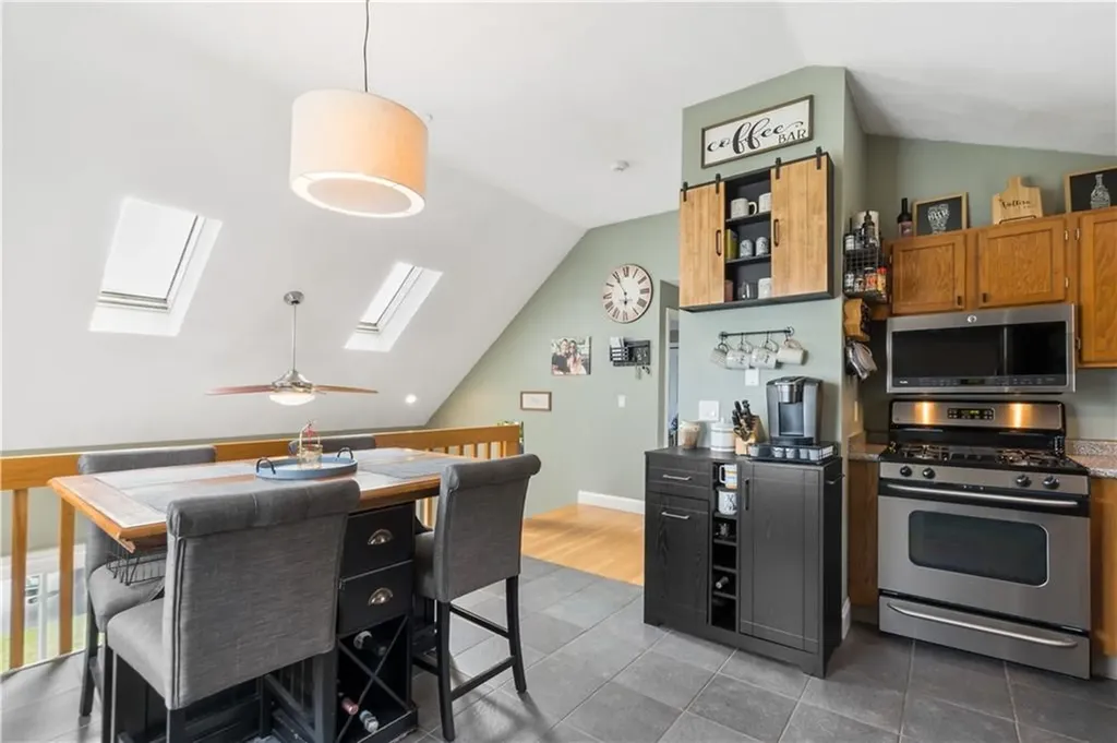 57 Vanstone Avenue Warwick RI 02889