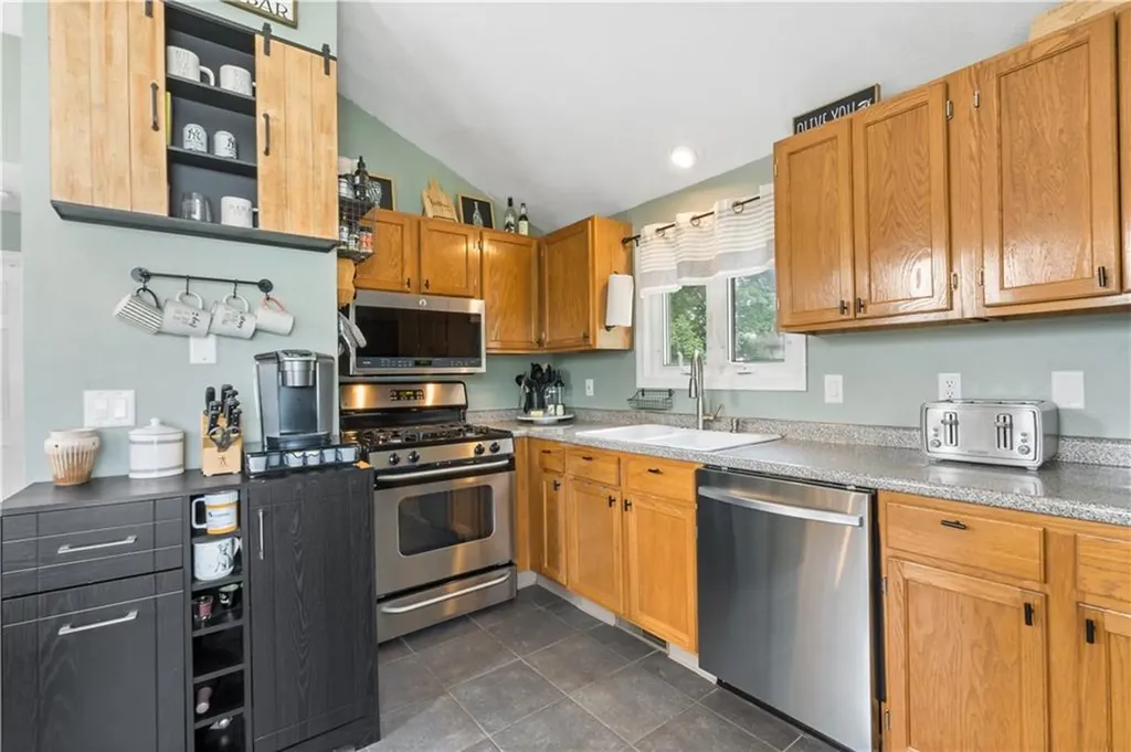 57 Vanstone Avenue Warwick RI 02889