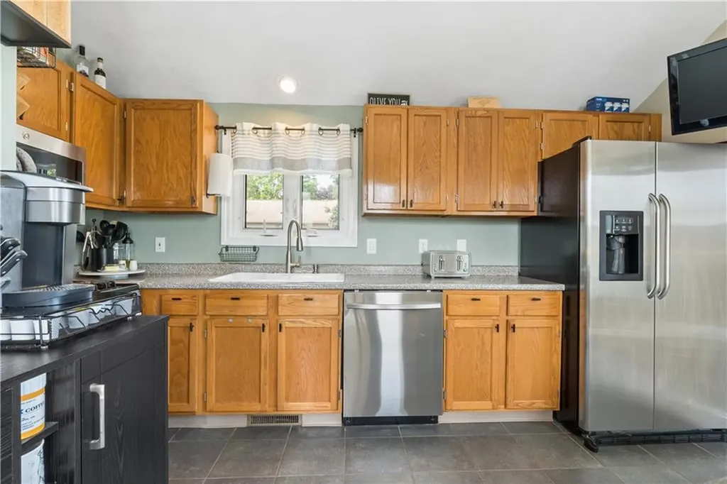57 Vanstone Avenue Warwick RI 02889