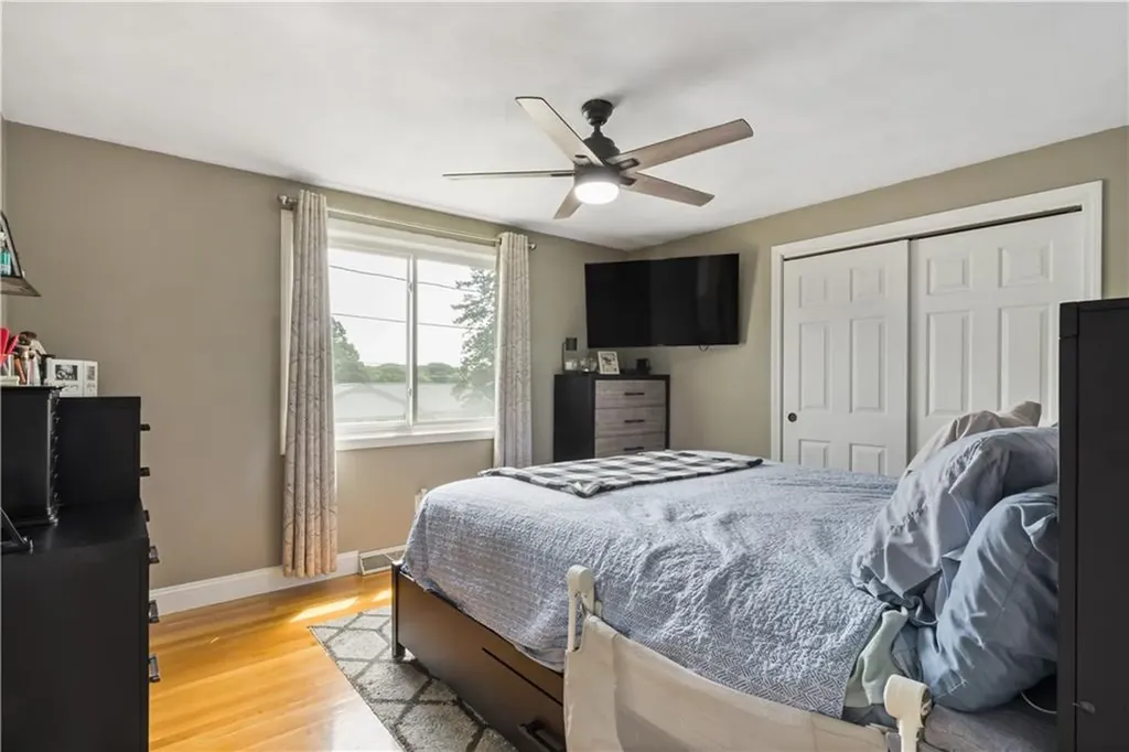 57 Vanstone Avenue Warwick RI 02889