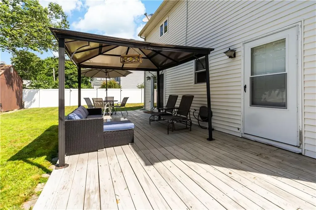 57 Vanstone Avenue Warwick RI 02889