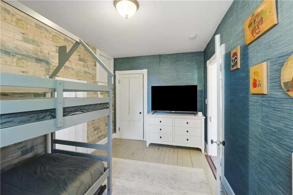 3672 S County Trail Richmond RI 02892