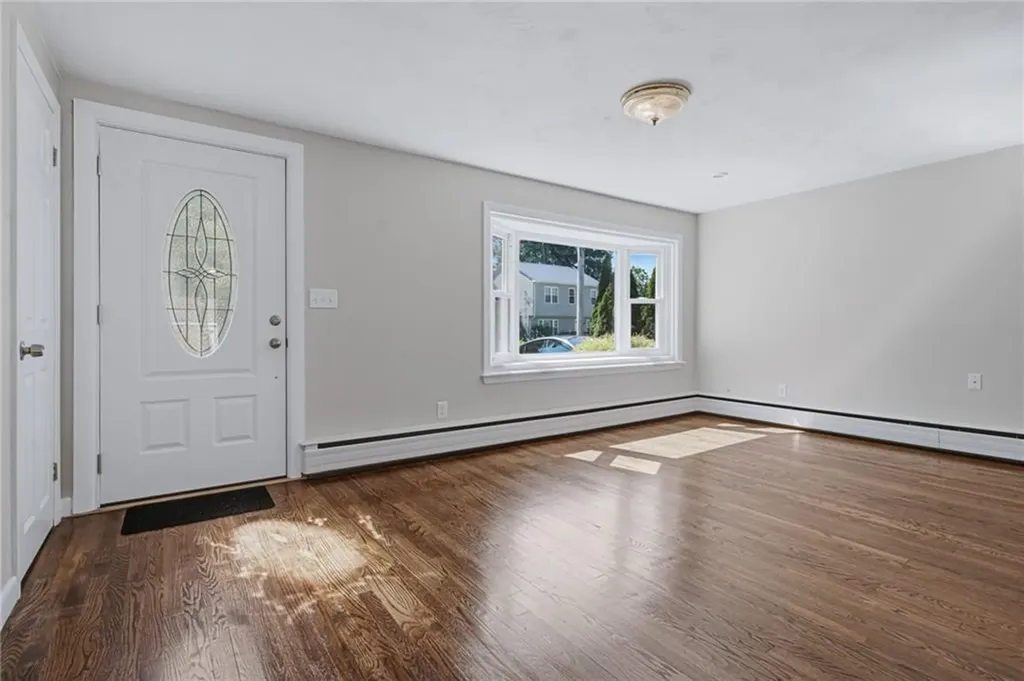 132 Potowomut Road Warwick RI 02818