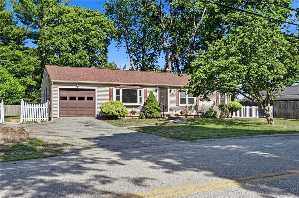 132 Potowomut Road Warwick RI 02818