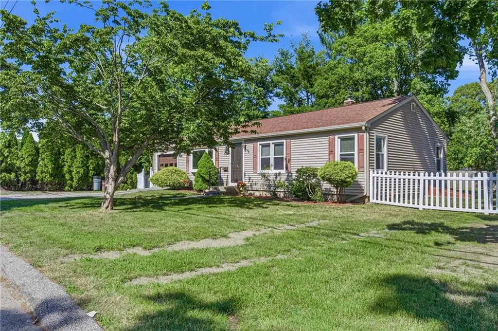 132 Potowomut Road Warwick RI 02818