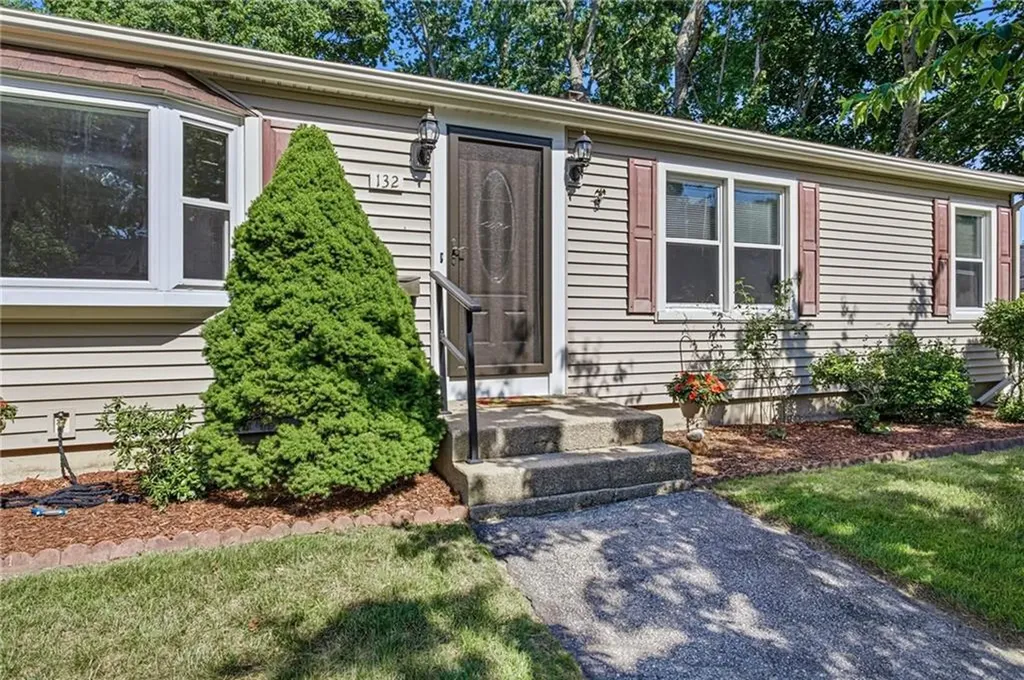 132 Potowomut Road Warwick RI 02818