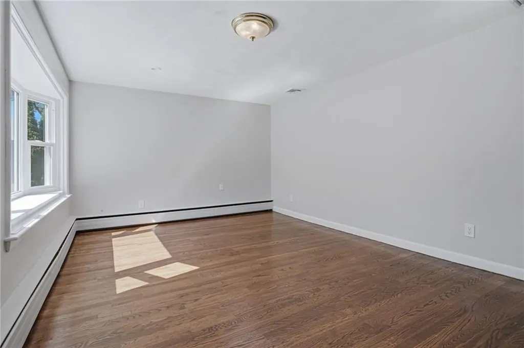 132 Potowomut Road Warwick RI 02818