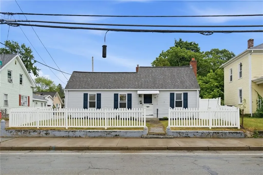 61 West Warwick Avenue West Warwick RI 02893