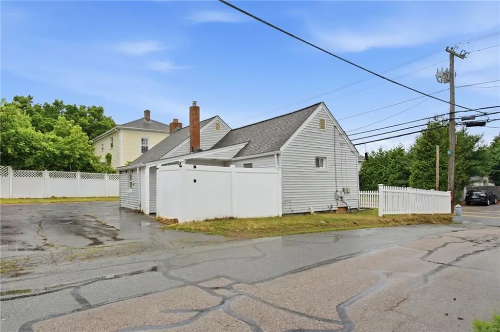 61 West Warwick Avenue West Warwick RI 02893