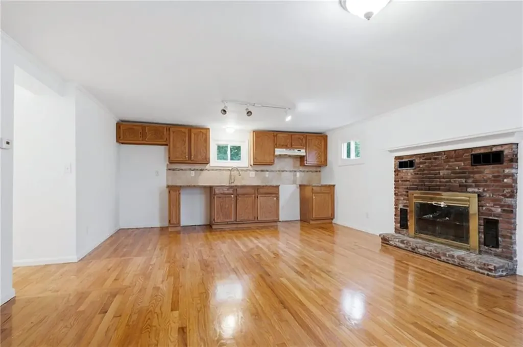 61 West Warwick Avenue West Warwick RI 02893