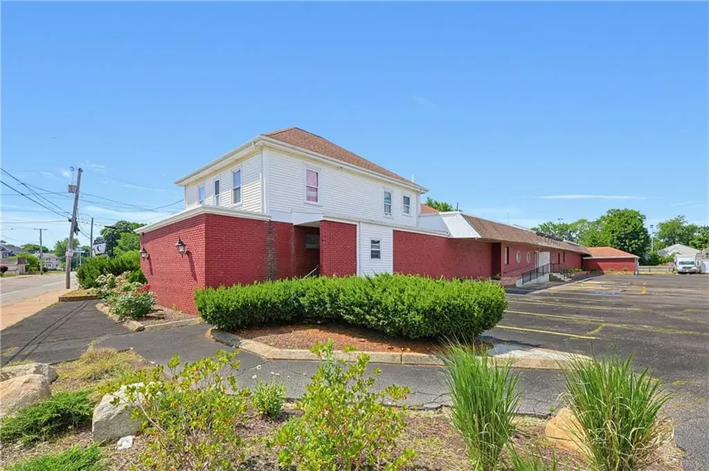 955 West Shore Road Warwick RI 02889
