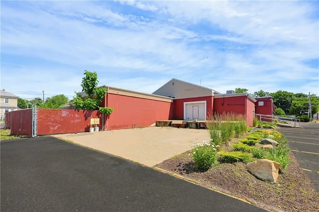 955 West Shore Road Warwick RI 02889