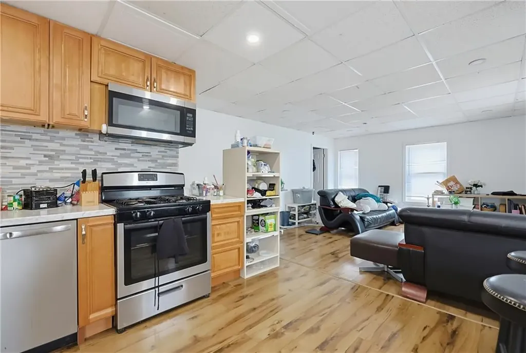 955 West Shore Road Warwick RI 02889