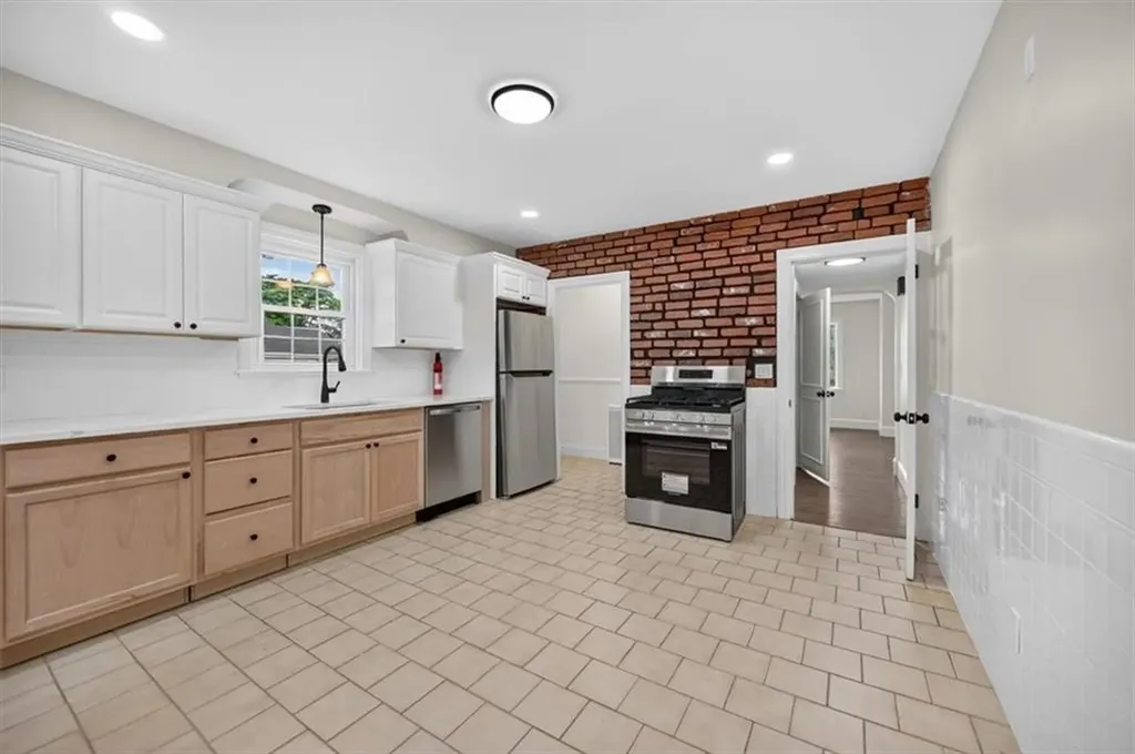 269 Nelson Street Providence RI 02908