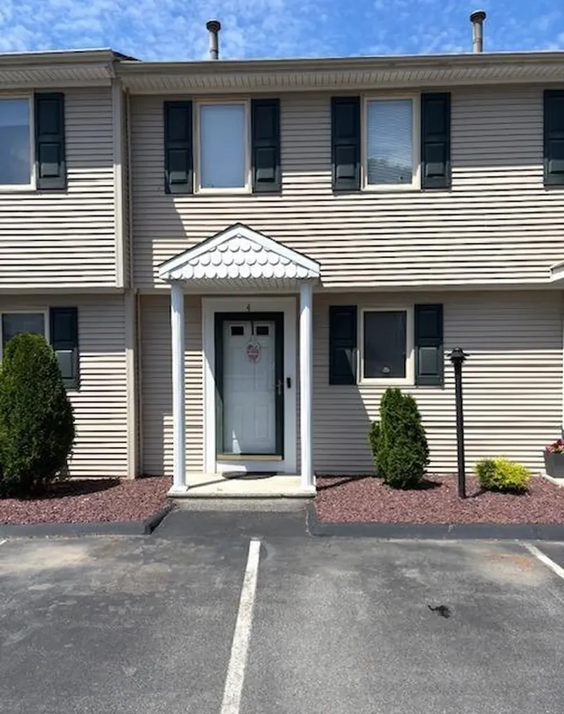 165 Holland Street Cranston RI 02920