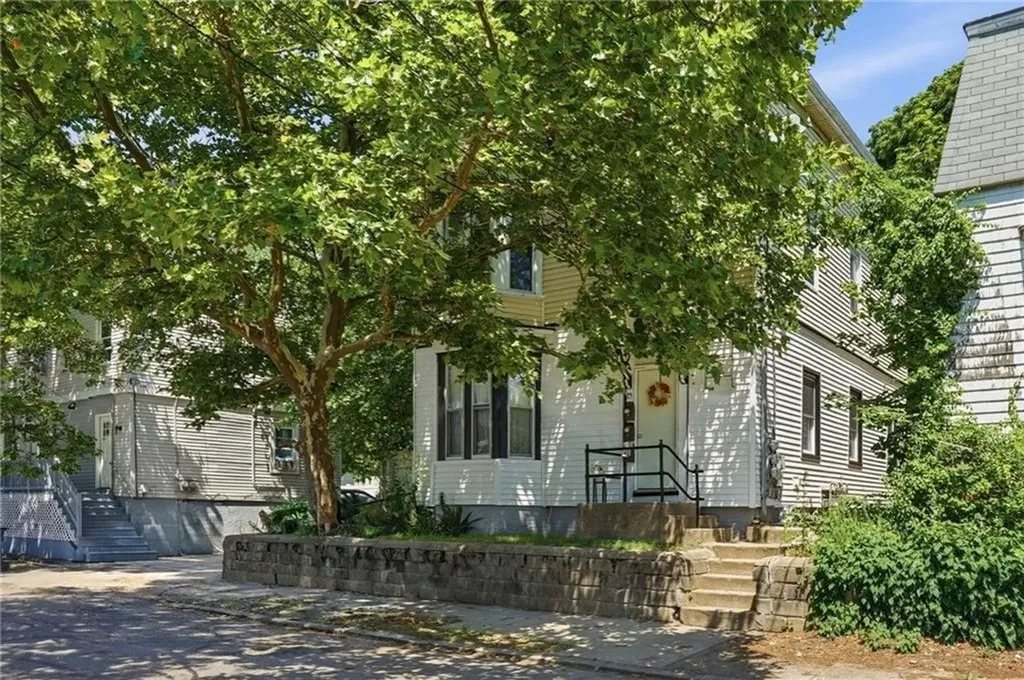 75 79 Laban Street Providence RI 02909