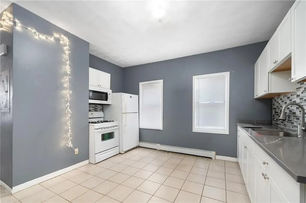346 Douglas Avenue Providence RI 02908
