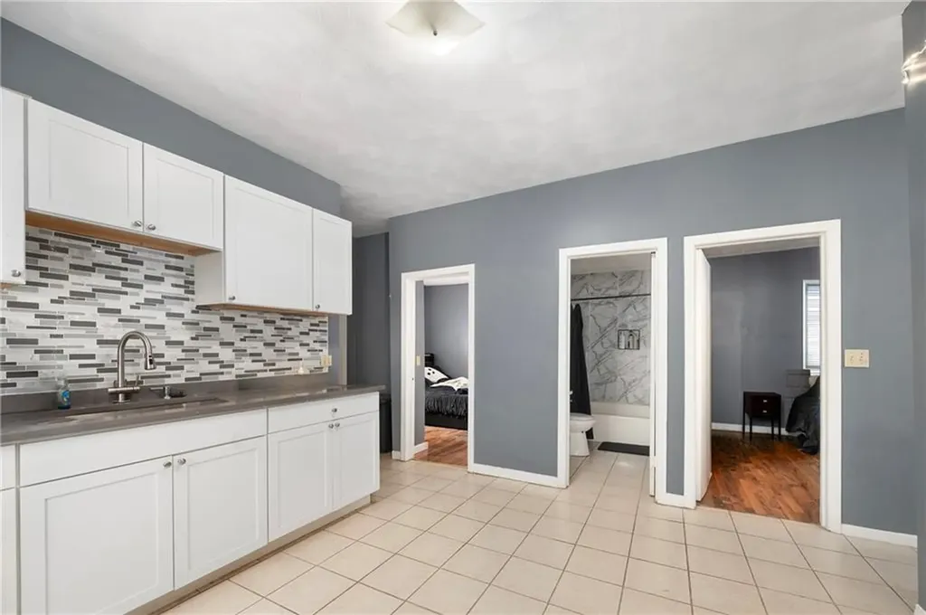 346 Douglas Avenue Providence RI 02908