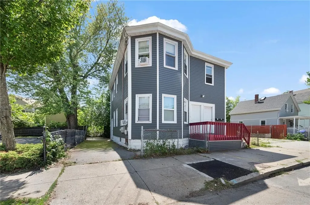 346 Douglas Avenue Providence RI 02908