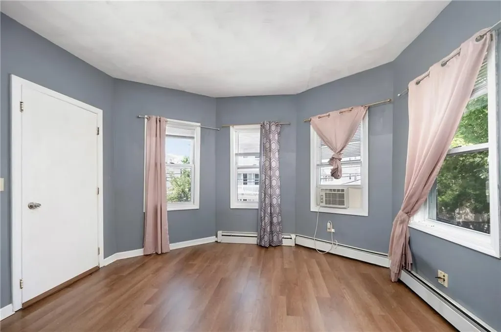 346 Douglas Avenue Providence RI 02908