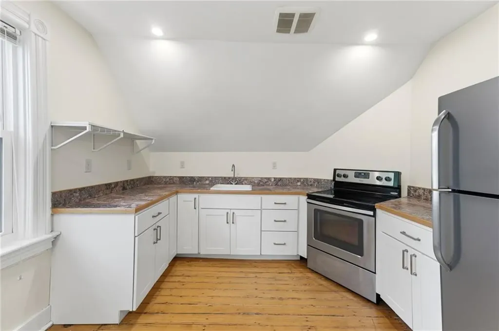 132 South Angell Street Providence RI 02906