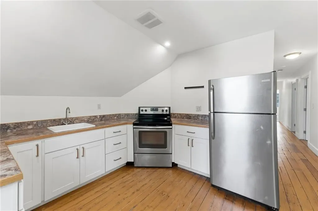 132 South Angell Street Providence RI 02906