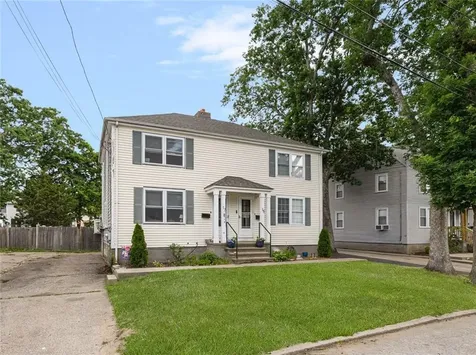 15 17 Saratoga Road North Kingstown RI 02852
