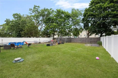 15 17 Saratoga Road North Kingstown RI 02852