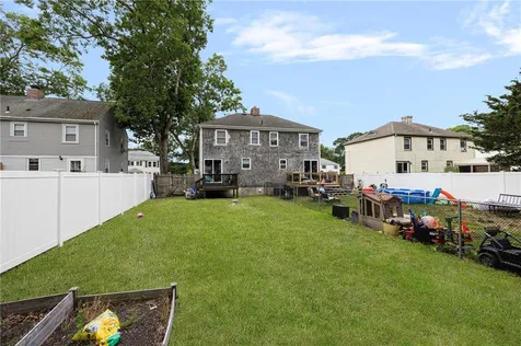 15 17 Saratoga Road North Kingstown RI 02852