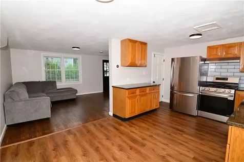 15 17 Saratoga Road North Kingstown RI 02852