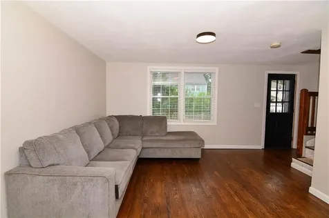 15 17 Saratoga Road North Kingstown RI 02852
