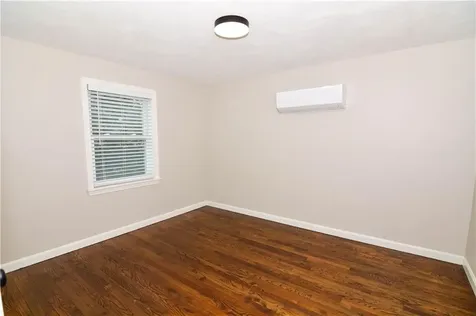 15 17 Saratoga Road North Kingstown RI 02852