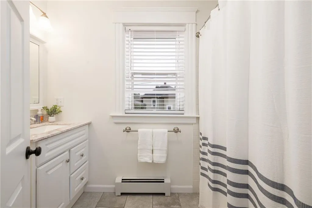 19 County Street Newport RI 02840