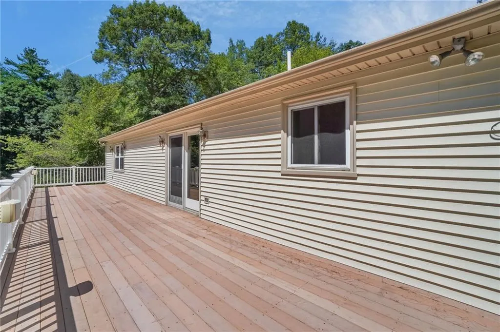 18 Biscuit Hill Road Foster RI 02825