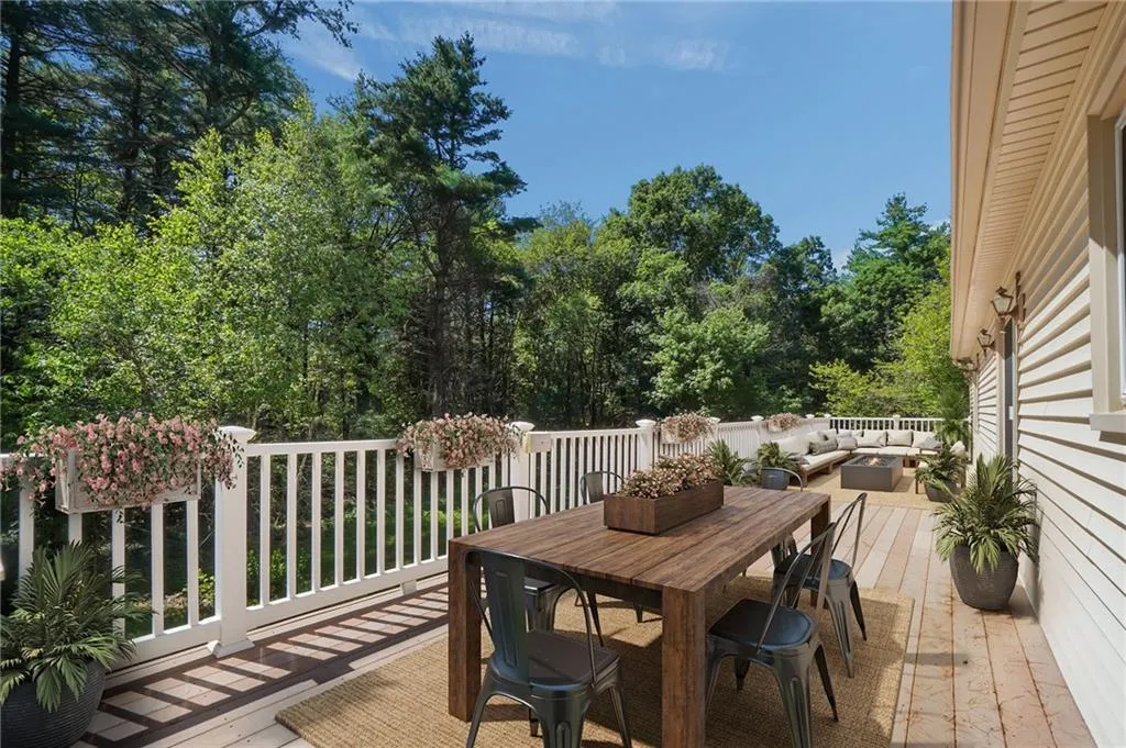 18 Biscuit Hill Road Foster RI 02825