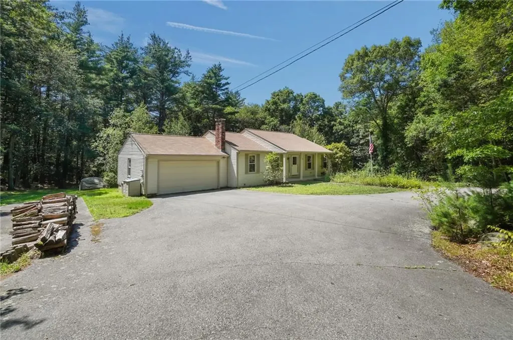 18 Biscuit Hill Road Foster RI 02825