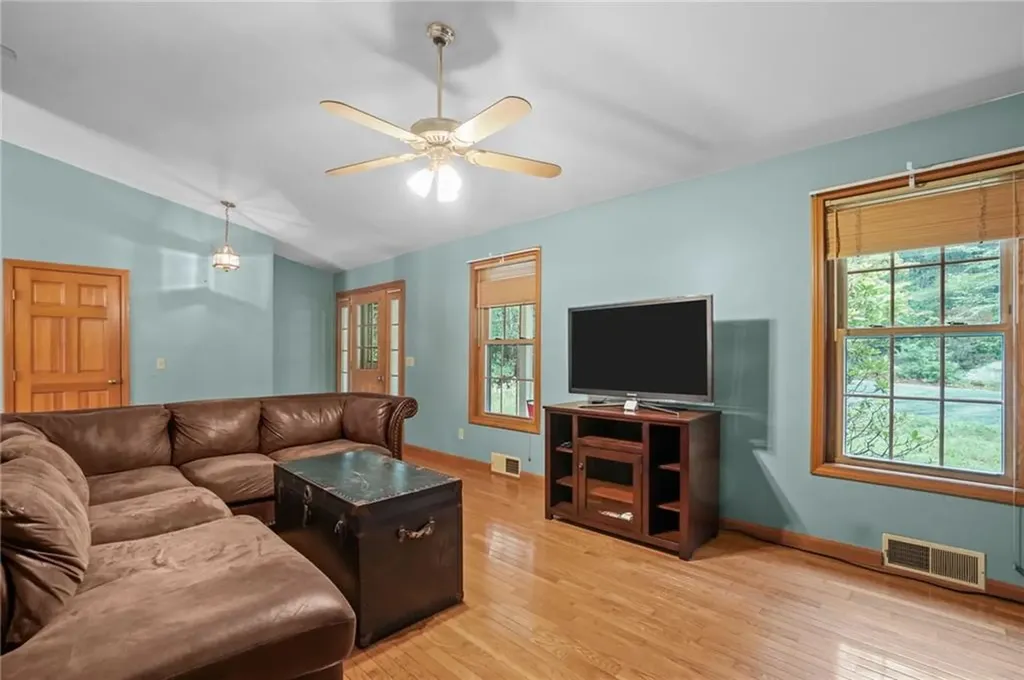 18 Biscuit Hill Road Foster RI 02825
